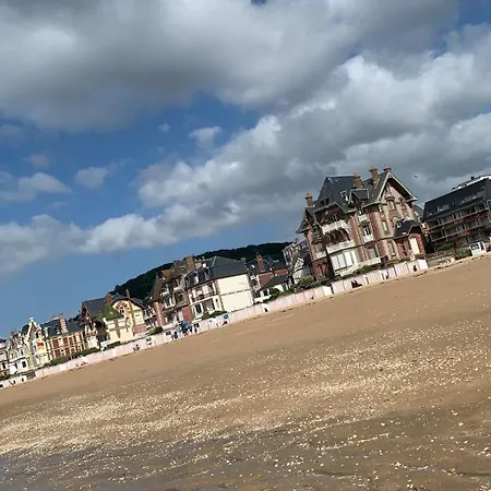 Mobil Premium Kemping Houlgate